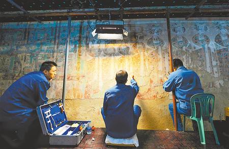 莫高窟記得，“飛天”記得…… ——敦煌研究院文物保護(hù)利用群體素描