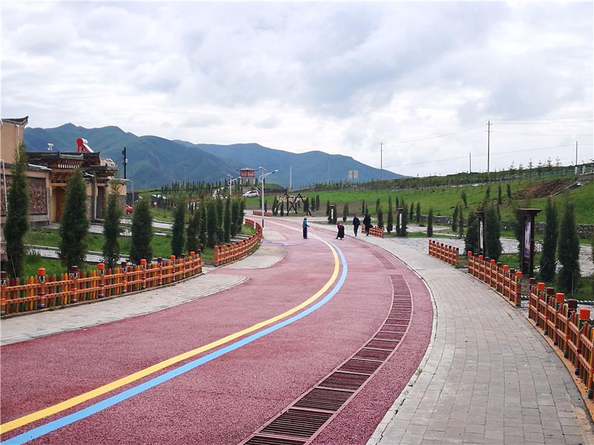 甘肅甘南州夏河縣安果村：吃上“旅游”飯，安心奔小康