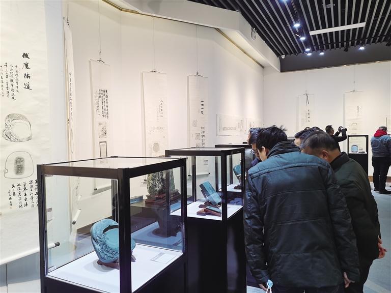 “非遺精品洮硯傳拓題跋藝術(shù)展”開展 洮硯雕刻、傳拓、拓片題跋集中亮相甘肅藝術(shù)館