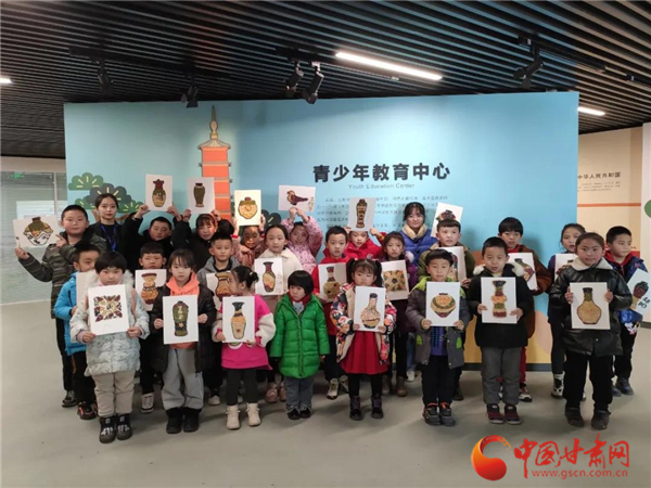 博物館里過臘八 武威這些孩子用五谷拼文物！