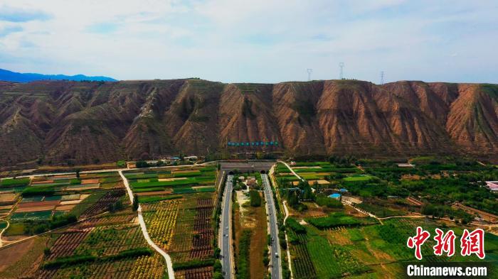 甘肅榆中造養(yǎng)結(jié)合十?dāng)?shù)年荒山改綠 野生動物?！奥睹妗?>
        </a><em>甘肅榆中造養(yǎng)結(jié)合十?dāng)?shù)年荒山改綠 野生動物?！奥睹妗?/em></li>
    <li><a  target=