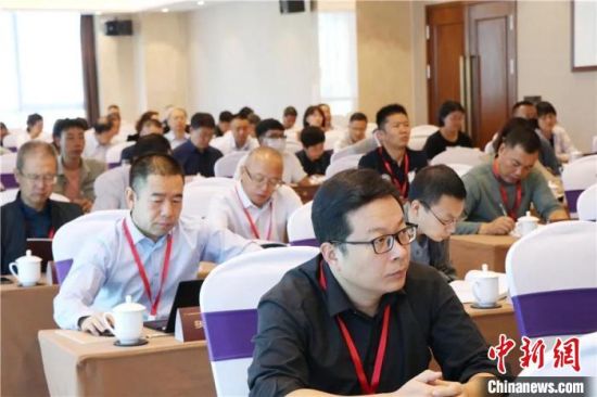 圖為“明清時(shí)期河西走廊社會變遷”學(xué)術(shù)研討會現(xiàn)場?！∥渫行侣剛髅郊瘓F(tuán)供圖