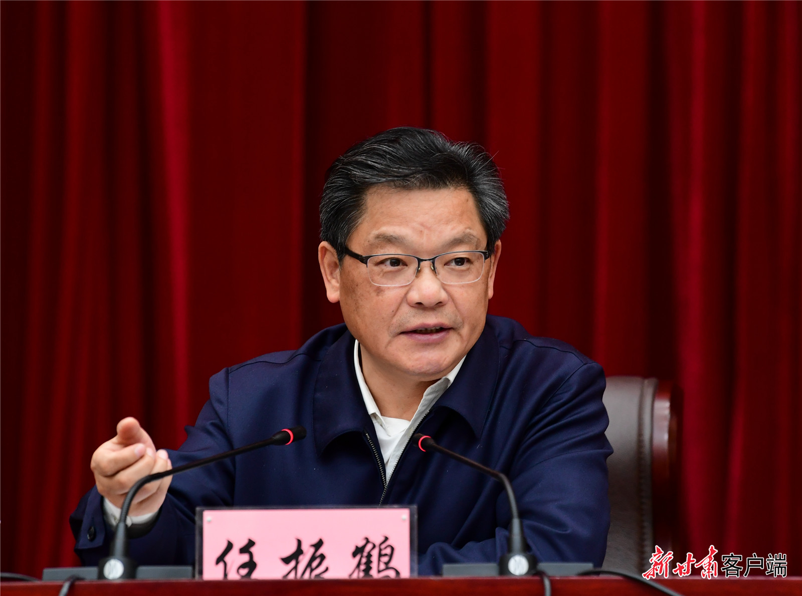 任振鶴在全省新型城鎮(zhèn)化工作推進(jìn)會議上強(qiáng)調(diào)：凝心聚力抓落實、蹄疾步穩(wěn)向前進(jìn)，奮力推進(jìn)新型城鎮(zhèn)化建設(shè)再上新臺階