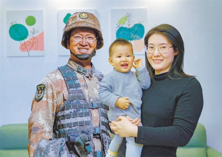 蘭州市退役軍人事務(wù)局舉行清明代祭掃儀式 陳紅軍烈士父親給兒子寫來寄語 “你是祖國的好兒女，也是我們的驕傲”