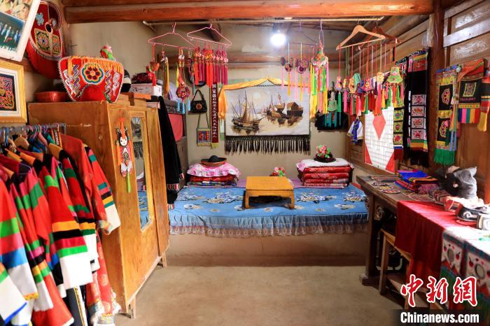 圖為土族文化展示?！⊙Φ?攝