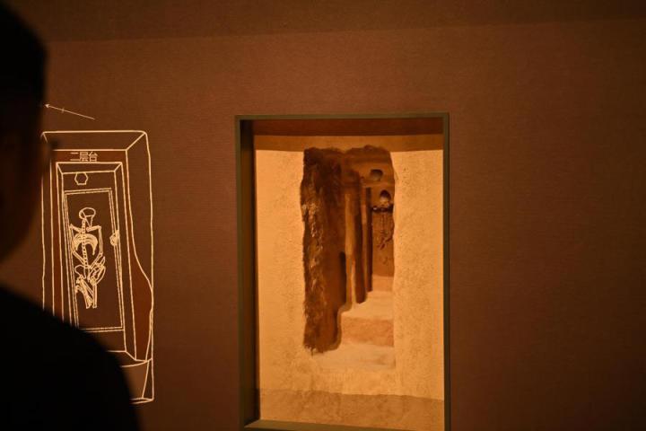 張家川縣馬家塬車輿博物館展陳的馬家塬遺址出土文物。李亞龍 攝